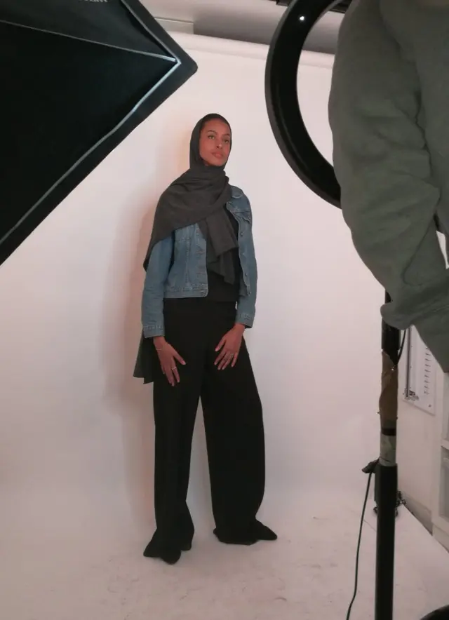 শাহিরা ইউসুফের ফটোশুট চলছে।