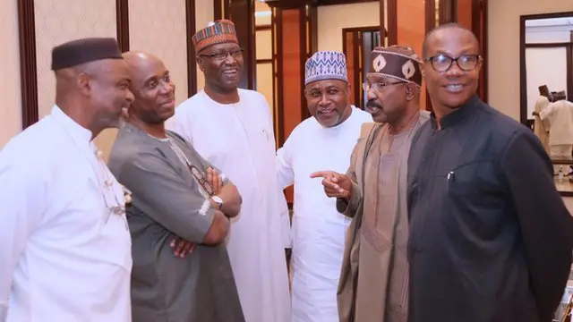 Boss Mustapha tare da wasu manyan jami'an gwamnati