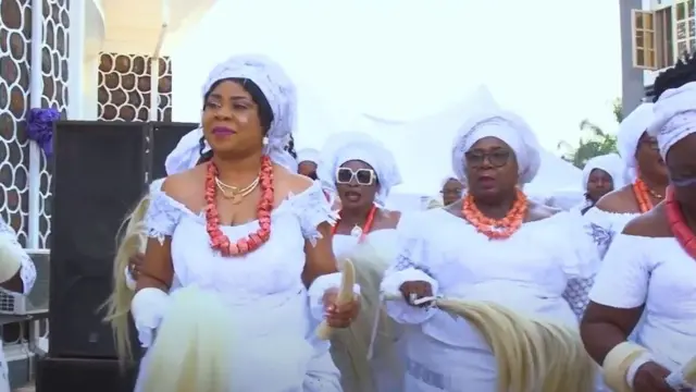 Nwaanyị e chiri iyom