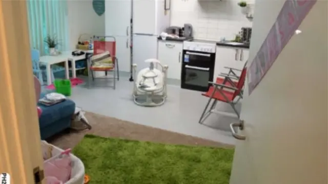 খুরাম বাটের ফ্ল্যাট।