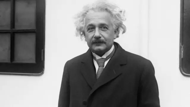 Алберт Ајнштајн
