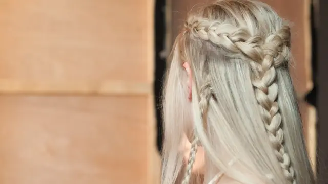 ผมถักเปีย