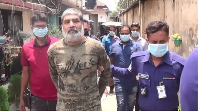 নিখোঁজ হওয়ার ৫৩ দিন নিখোঁজ থাকার পর ৩রা মে ফটোসাংবাদিক শফিকুল ইসলাম কাজলের খোঁজ মিলেছিলো