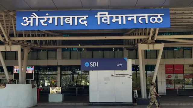 आज चिकलठाणा येथे औरंगाबादचं विमानतळ आहे.