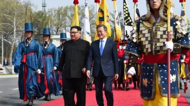 Ким Чен Ын 1953-жылы Корей согушу токтогондон бери Түштүк Кореяга өткөн биринчи КЭДР лидери болуп калды.