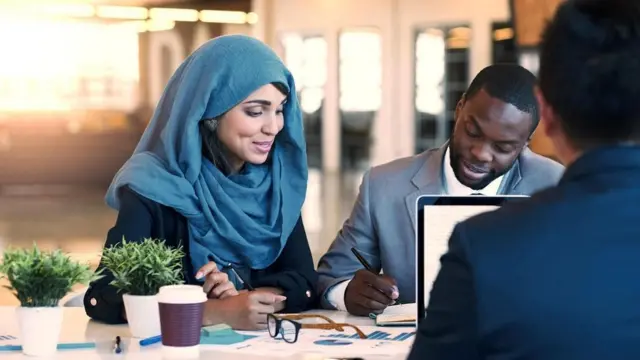 Молоді люди