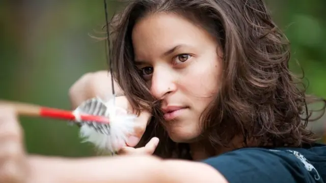 કલ્પના કરો કે ઍન્ટિબૉડી એ તમારા શરીરની સુરક્ષાપ્રણાલીના બહારના આવરણ પરનાં તીરંદજોનાં દળ છે