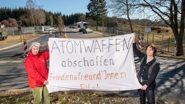 La base aérea Büchel, en Alemania, también alberga bombas nucleares B61.