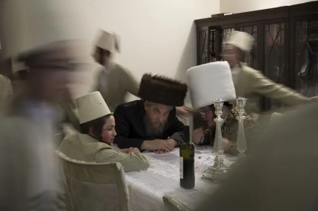 लंदन में पुरिम का जश्न