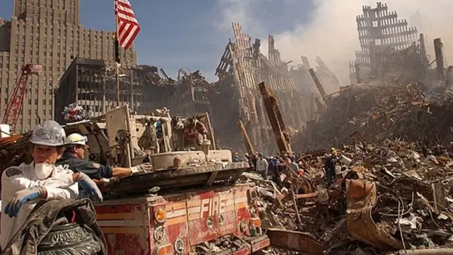 صورة أرشيفية: لم يتبقَ من البرجين سوى الأطلال