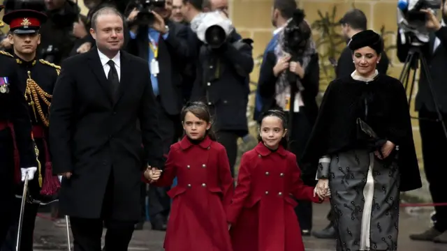 Joseph Muscat y su familia