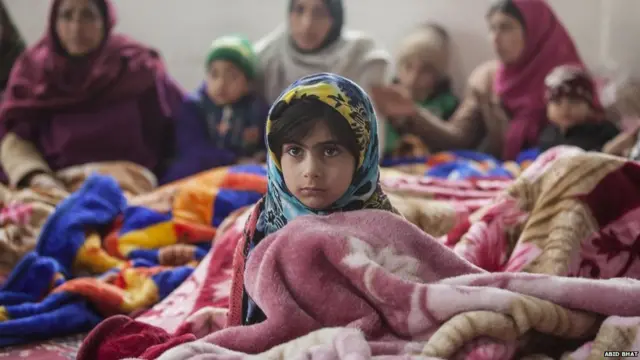 ਰਾਹਤ ਕੈਂਪ ਵਿੱਚ ਬੱਚੀ