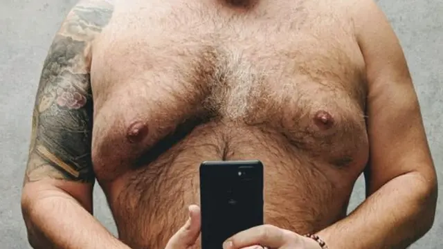 男性的上身
