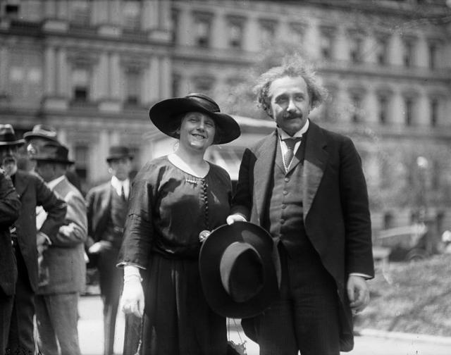 Elsa y Albert Einstein.