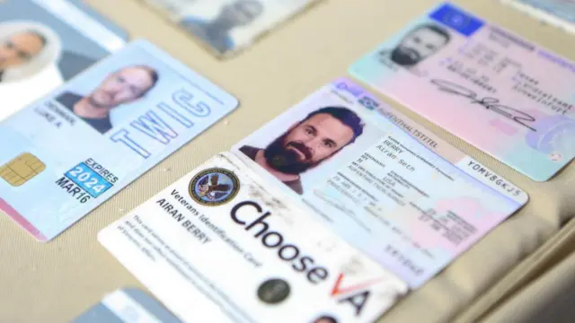 अमरीकी नागरिकों के पहचान पत्र