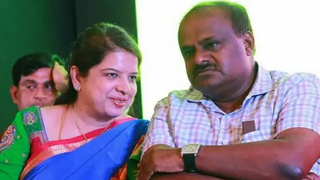 కుమారస్వామి, ఆయన భార్య అనిత