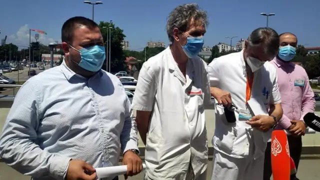 Konferencije za štampu ispred Kliničkog centra jedno vreme su se redovno održavale