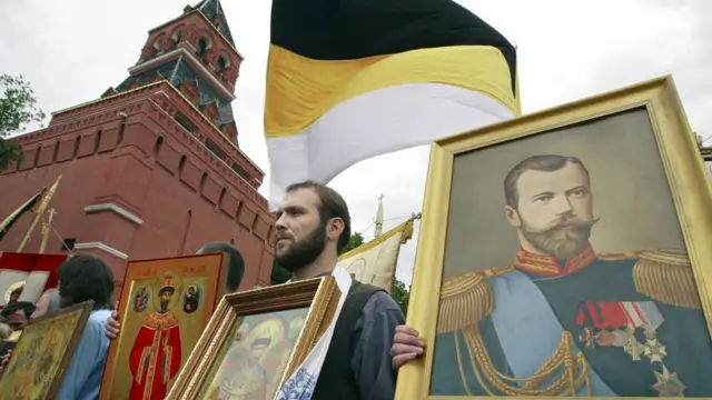 Una manifestación en honro de Nicolás II.