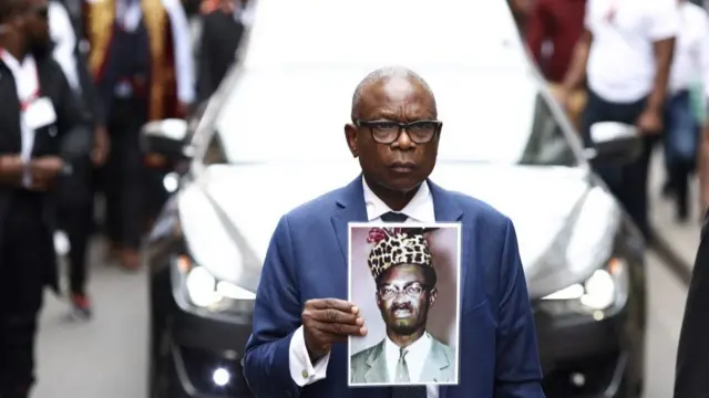 Marcha en Bélgica para rendirle triburo a Patrice Lumumba.