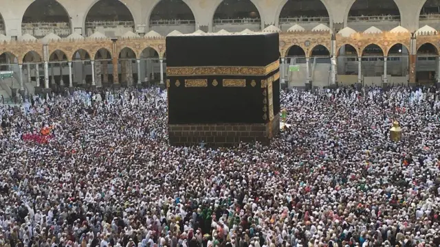 ارتفاع تكاليف الحج: هل التحايل يبطل الفريضة؟