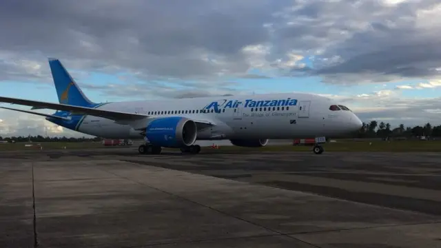 Ndege mpya aina ya Boeing 787-8 Dreamliner sasa imewasili Tanzania