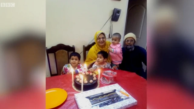 Bisha dambe ayaa la filayay inay waalidkeeda ku laabtaan Pakistan