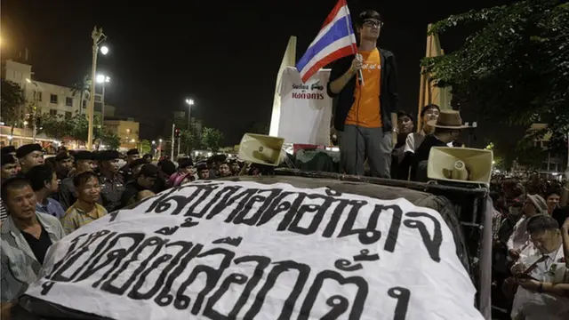 กลุ่ม "คนอยากเลือกตั้ง" ชุมนุมเมื่อ 10 ก.พ.