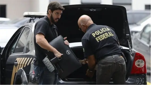 Agentes da PF