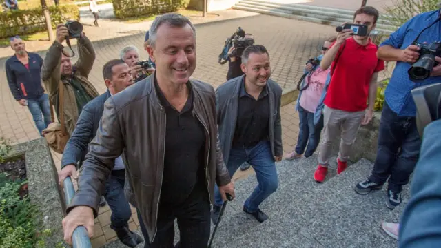 Norbert Hofer, leader of the Austrian Freedom Party (FPÖ) arrives at the polling station during snap elections in Pinkafeld, Austria, on 29 September