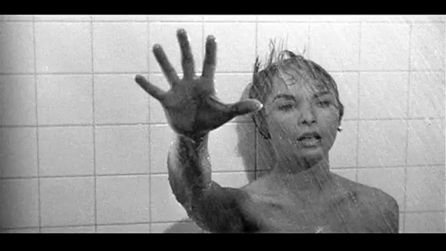 Публика была в шоке от "Психо" (на снимке кадр из фильма), и спустя несколько лет Хичкок планировал снять еще более скандальный фильм - "Калейдоскоп"