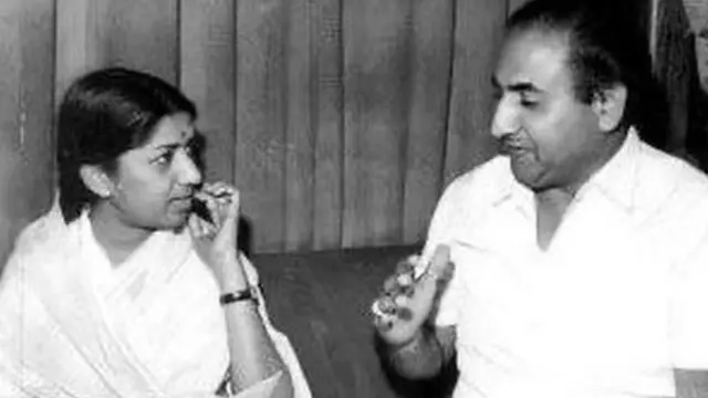 लता मंगेशकरांनी अनेक गायकांसोबत गाणी म्हटली, पण मोहम्मद रफींसोबतच्या त्यांच्या गाण्यांना विशेष लोकप्रियता लाभली.