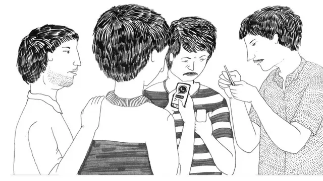 خلال السنوات الأخيرة انتشرت الهواتف الذكية وتطبيقات الدردشة