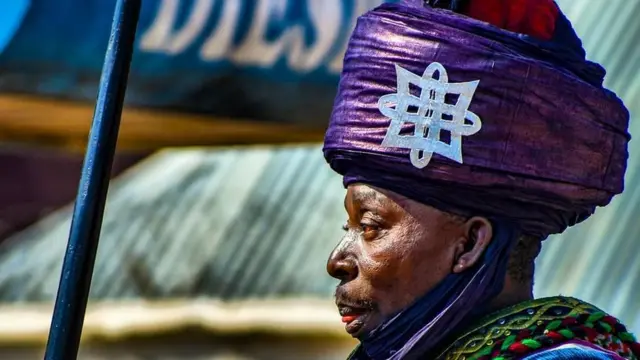 Tambarin arewa a kan rawani