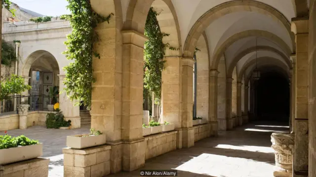 Mosteiro da Flagelação, que abriga o Museu Terra Santab1bet jogoJerusalém