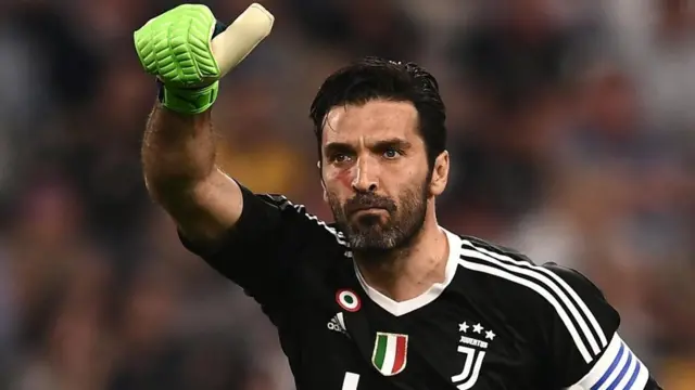 Mlinda lango wa zamani wa Itali Gianluigi Buffon, 41
