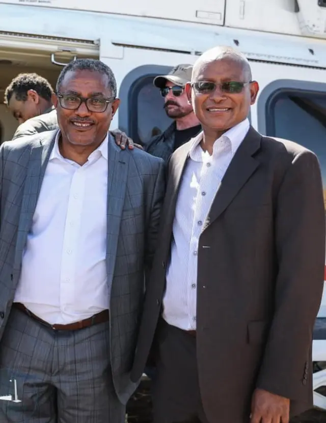 ዶክተር ደብረፅዮንን ኣቶ ገዱ ኣንዳርጋቸውን፡ ተራኺቦም ክዝትዩ ቀቃል ኣትዮም