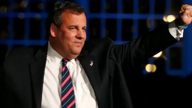 Chris Christie ayakta