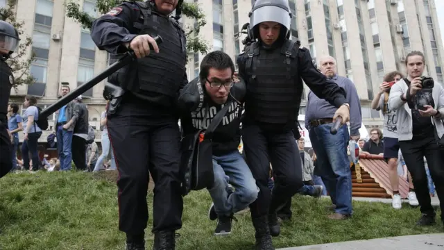 Митинг 12 июня Тверская