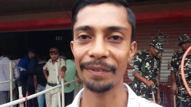 তালিকায় পরিবারের সবার নাম খুঁজে পাননি হাবিবুর রহমান লস্কর।