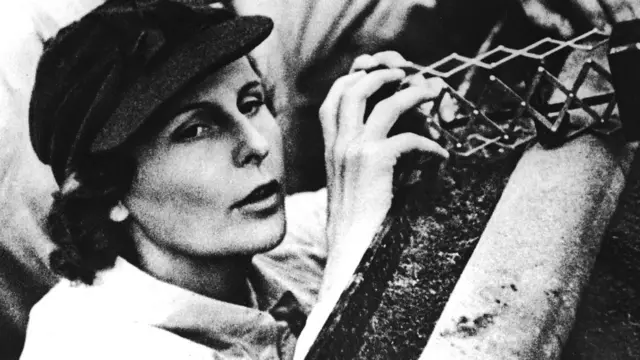 Рифеншталь явно присматривалась к возможности сделать карьеру в Голливуде. Но Голливуд этого не захотел