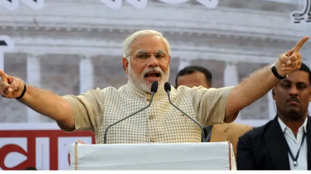 नरेंद्र मोदी