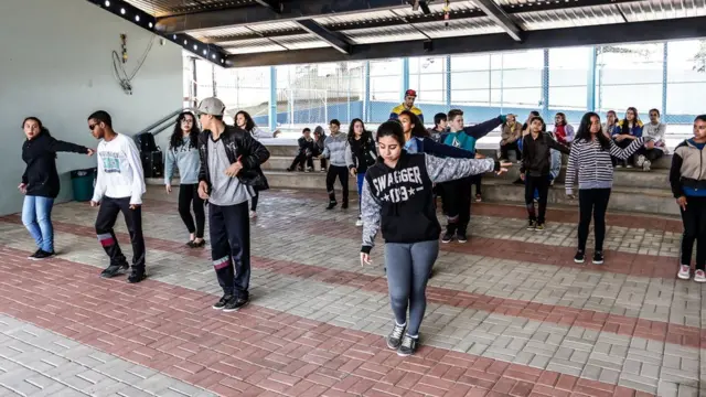 Aulaesporte da sorte como depositar dinheirodança no Centro Educacional João Paulo 2º