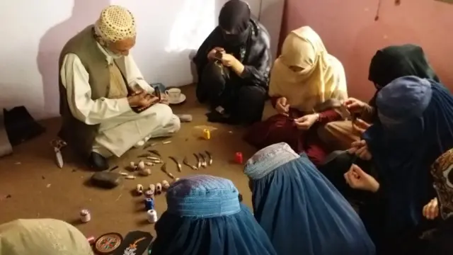 چمڑِے کے دستکار