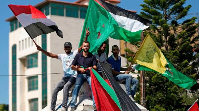Palestinos celebran la firma de reconciliación en la Franja de Gaza