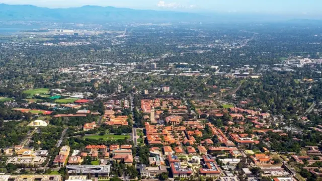 Silikon Vadisi'nde Stanford Üniversitesi