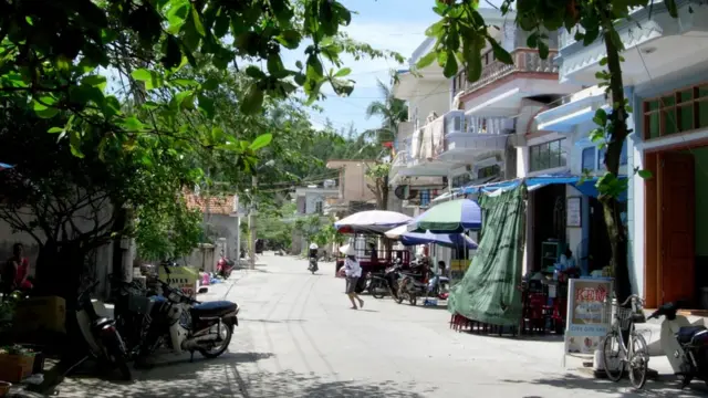 Quan Lạn