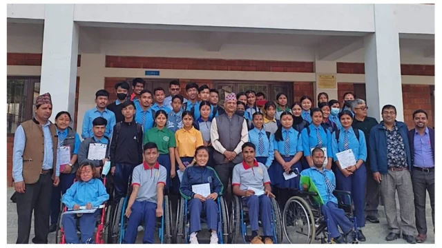 खगेन्द्र नवजीवन विशेष शिक्षा माध्यमिक विद्यालयबाट एसईई दिने विद्यार्थीहरू।