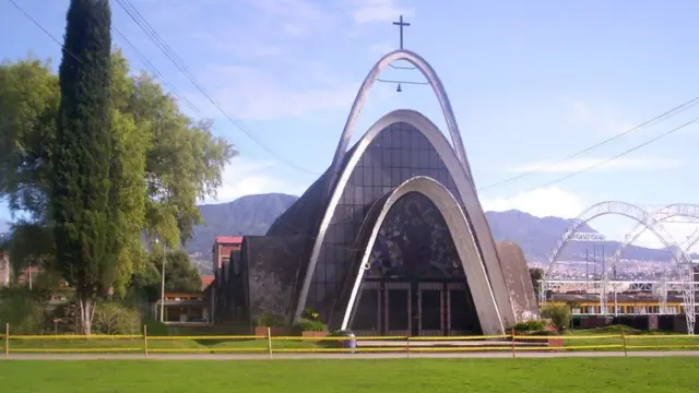Iglesia del Liceo Femenino Mercedes Nariño también fue obra de Juvenal Moya.