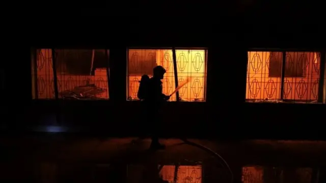 बांग्लादेश, इमारत में लगी आग