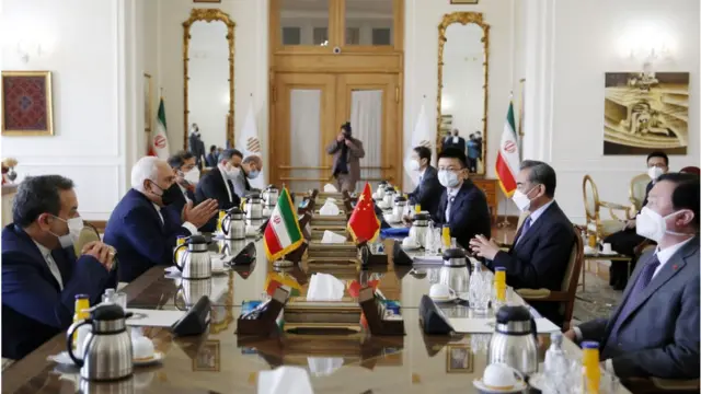 ইরান ছাড়াও মধ্যপ্রাচ্যের আরো তিনটি দেশ সফর করেছেন চীনের পররাষ্ট্র মন্ত্রী ওয়াং ই।